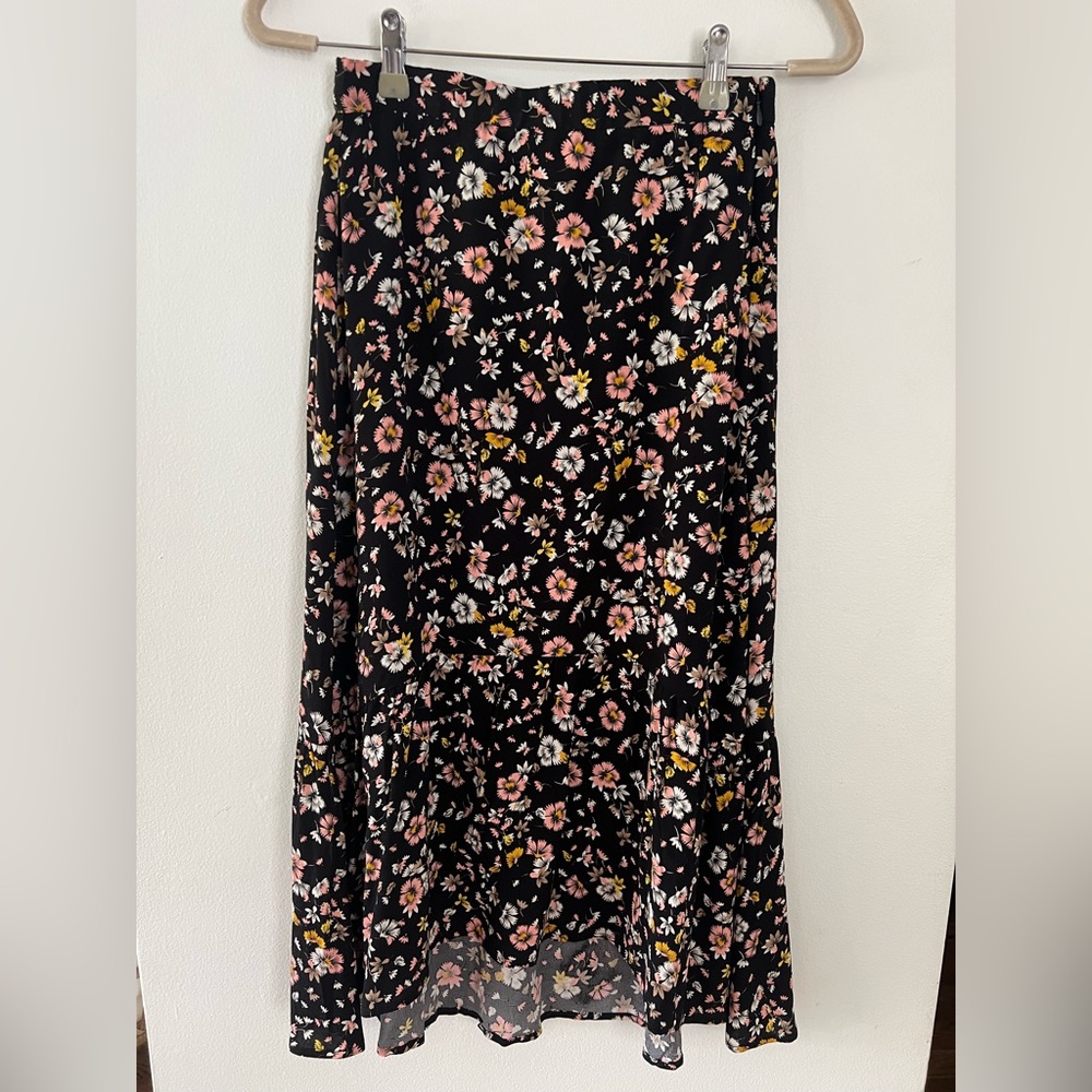 NWT GAP FLORAL PRINTED MIDI SKIRT